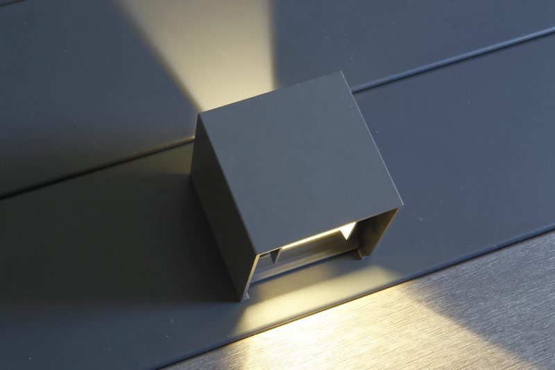 Spot Lakka LED 6w-220v 100x100x100mm