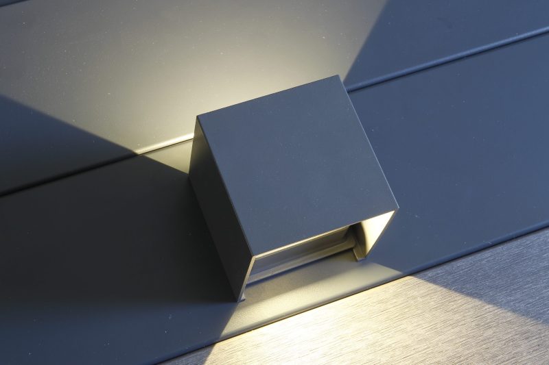 Spot Lakka LED 6w-220v 100x100x100mm