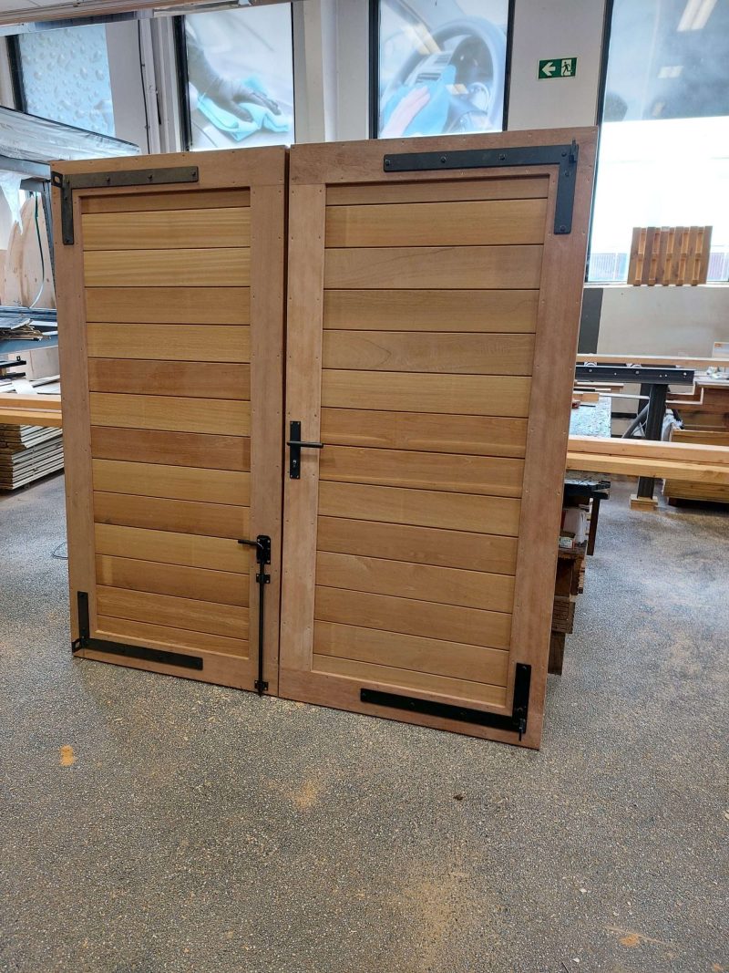 Dubbele Poort Horizontaal Bangkirai Robuust 300x180cm eigen productie "Maatwerk!"