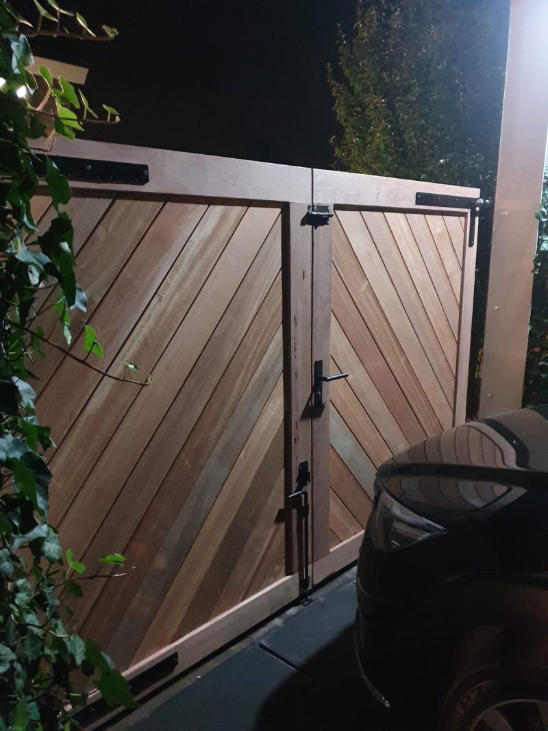Dubbele Poort Bangkirai Belmonte Robuust Diagonaal 300x180cm "eigen productie " MAATWERK !!