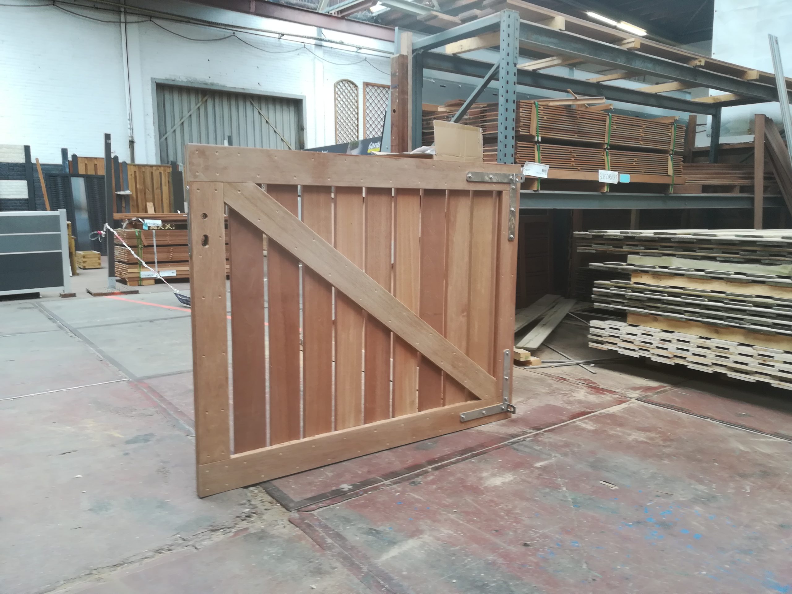 Dubbele poort/ hek model Bangkirai Bonaire zware kwaliteit 300x180cm "maatwerk mogelijk"