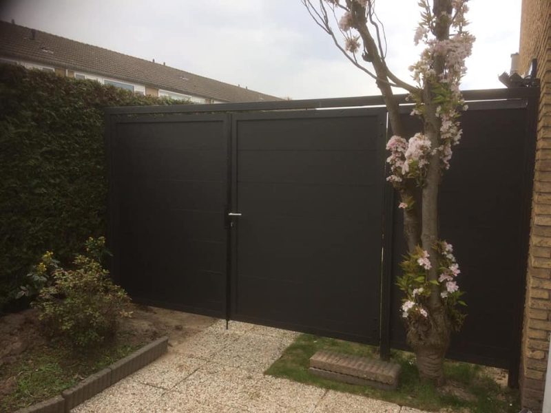 WPC enkele tuindeur met aluminium omlijsting model Forte 100x180cm