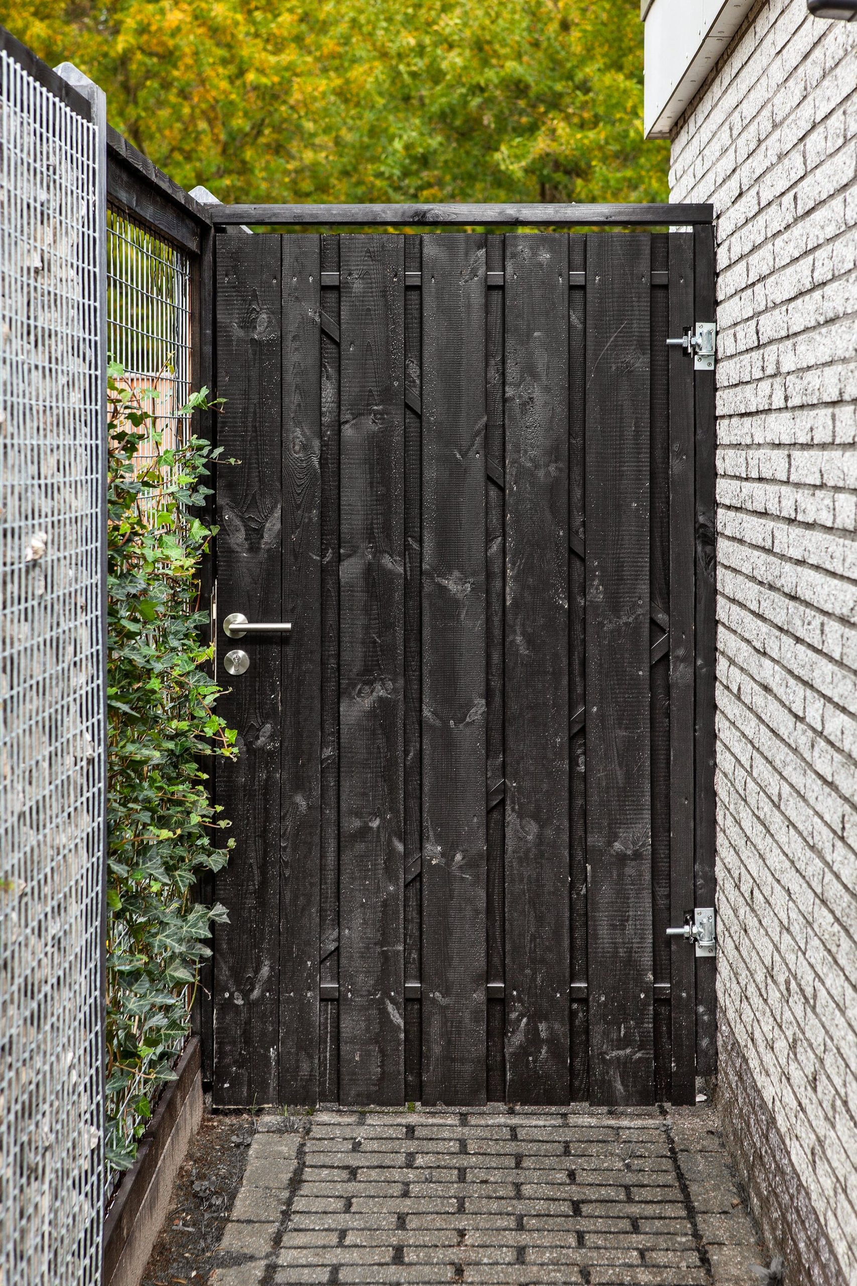 Tuindeur Privacy luxe grenen zwart 100x195cm incl. inbouwen slot