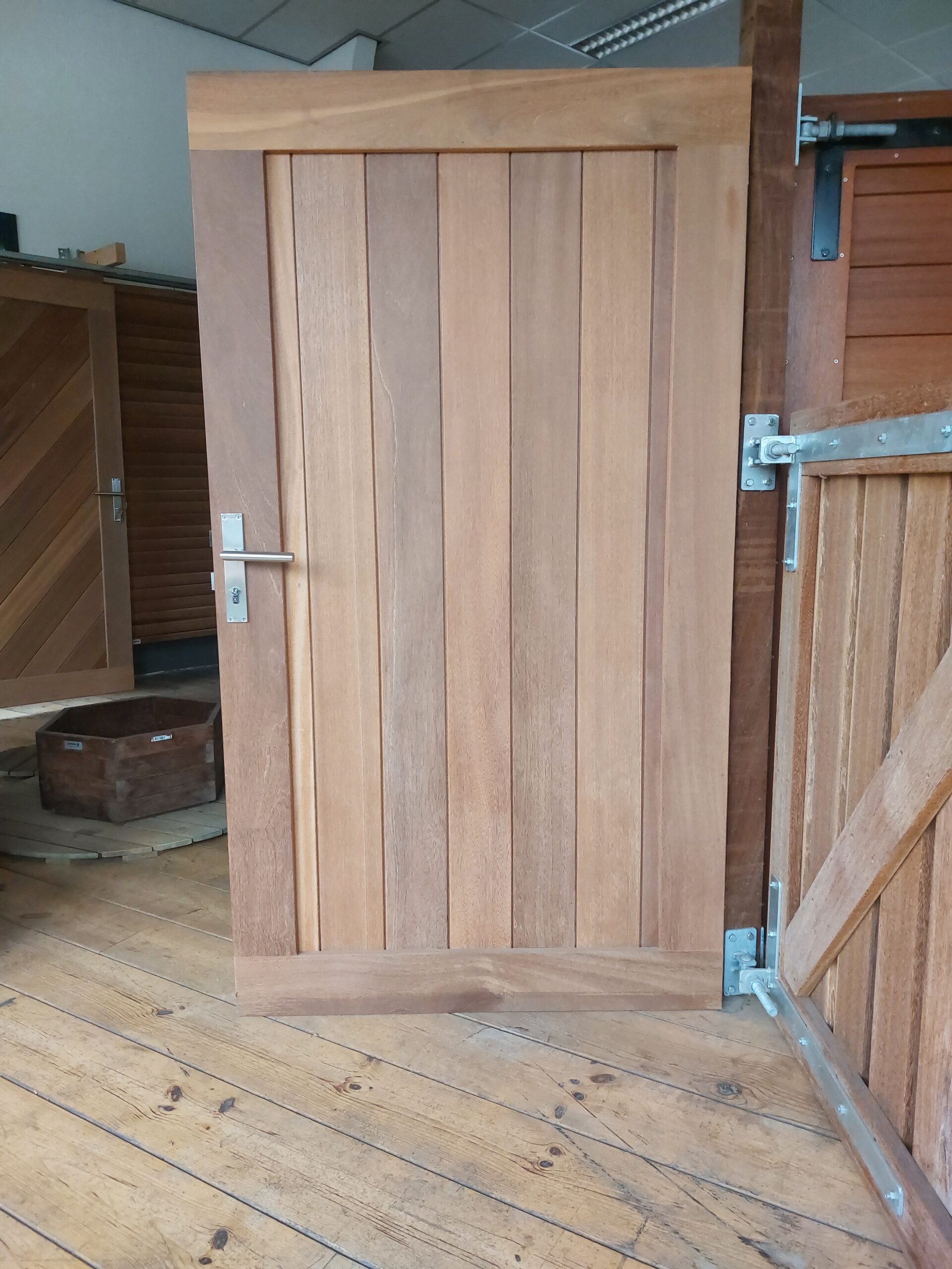 Model Bangkirai Belmonte Robuust "Verticaal"  eigen productie / maatwerk mogelijk !!