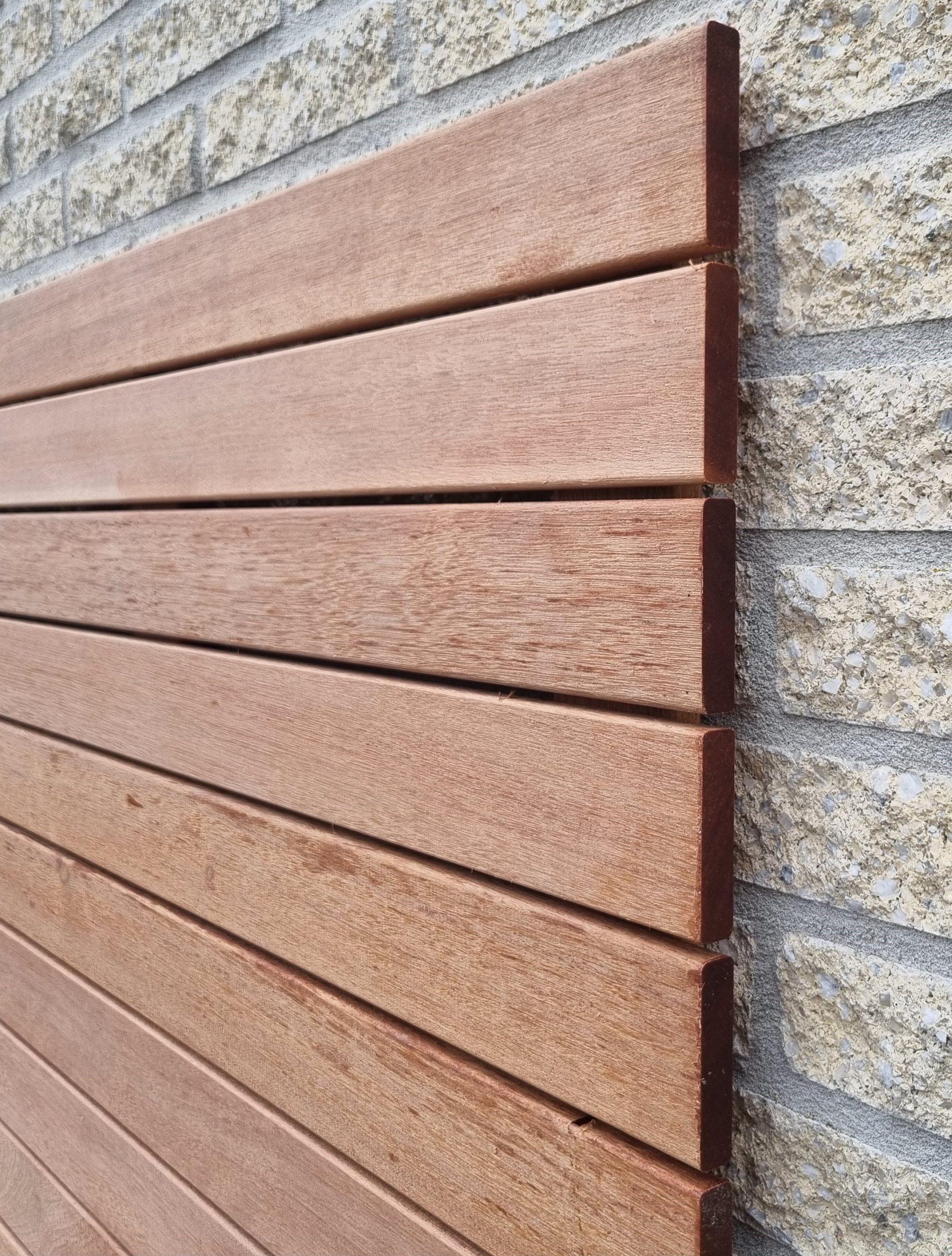 Hardhouten tuinscherm Modern 180x180cm Lamellen 15x70mm scherm 50