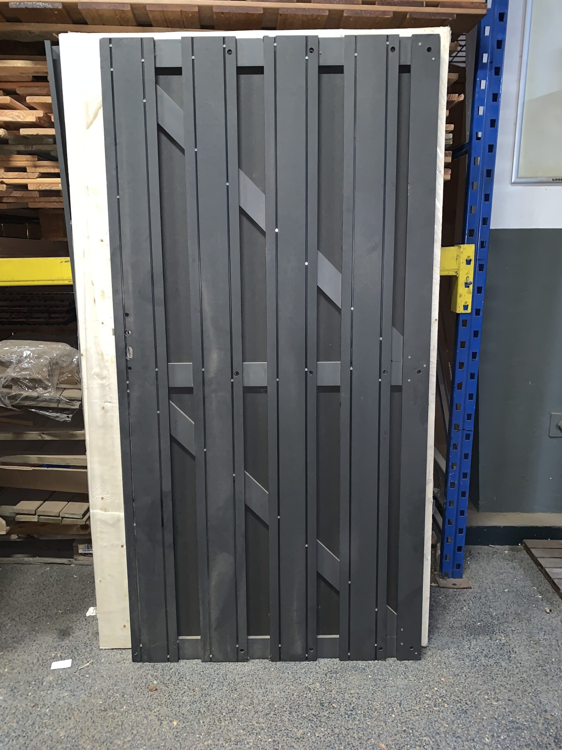 Tuinpoort Elephant 90x180cm excl. hang en sluitwerk licht beschadigd