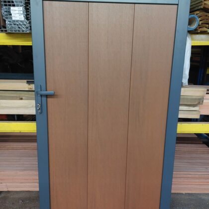 Wpc / Aluminium Ral 7016 tuinpoort incl. hang en sluitwerk "Verticaal" 80>120cm breedte( maatwerk mogelijk)