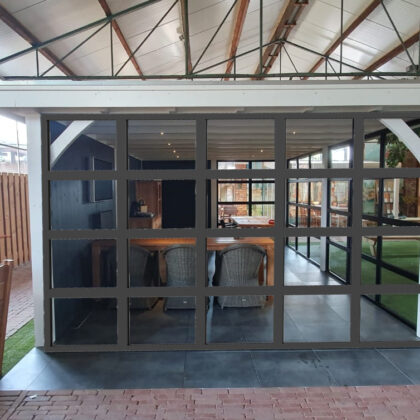 Glaswand Zwart Aluminium 2240x3710mm